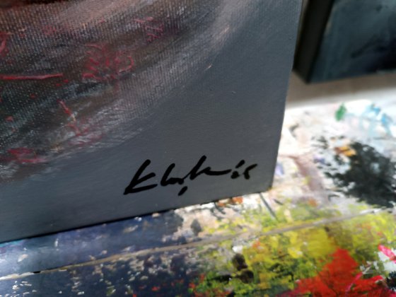 No Hierarchy of Light