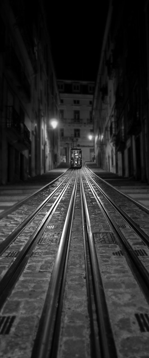 Lisbon tram by Jacek Falmur