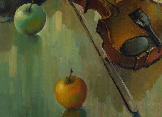 Violin and apples