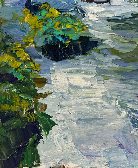 Crystal Water among Rocky Giants