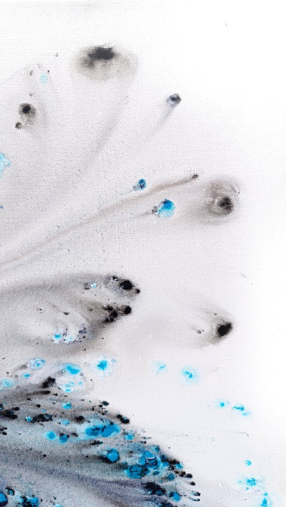 Nature 568 — Abstract Turquoise Burst