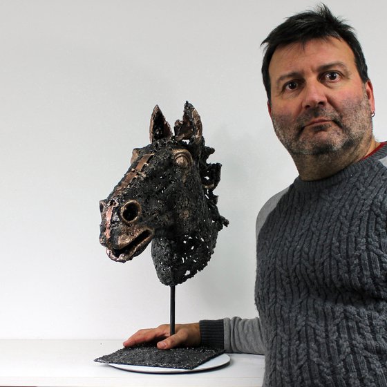 Horse Rabastas - Head horse sculpture in metal lace steel and bronze