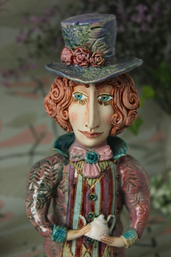 From the Alice in Wonderland. The Hatter.  Sculpture by Elya Yalonetski