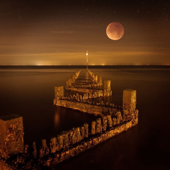The Blood Moon, Norfolk, England