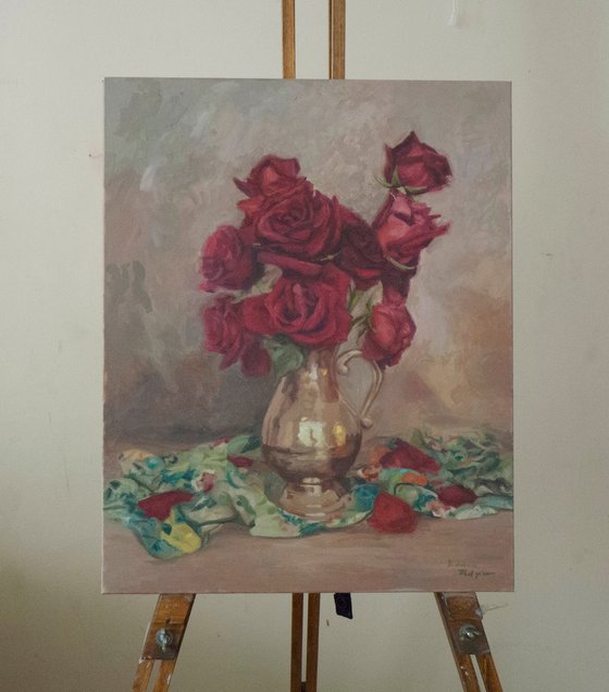 Red roses in a vase