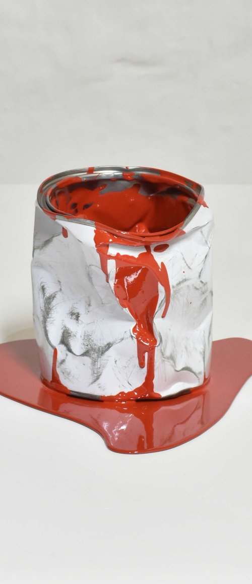 Le vieux pot de peinture rouge - 356 by Yannick Bouillault