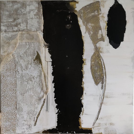 A golden queen  black & white environment Acrylic & mixed media  100x100