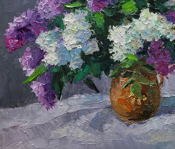 Lilac in a jug