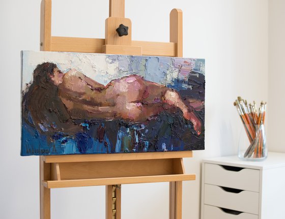 Nude woman