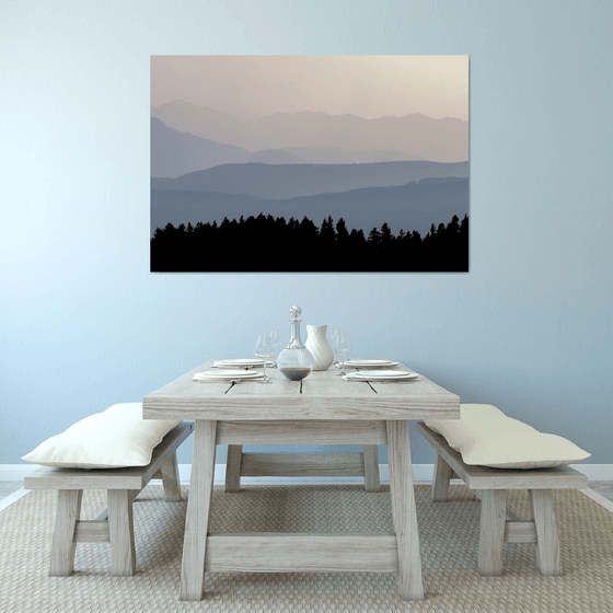 SUNSET IN THE MOUNTAINS