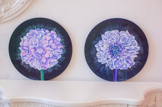 Diptych round flowers