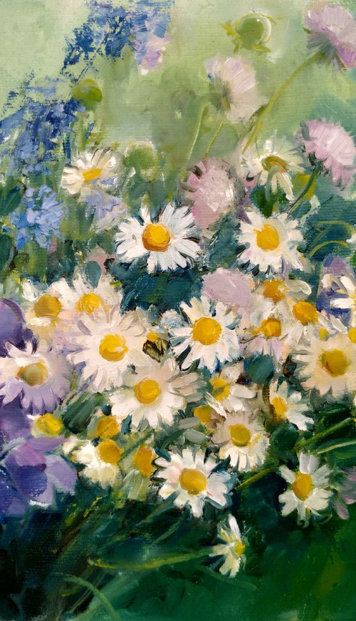 Daisies by Valentina Andrukhova