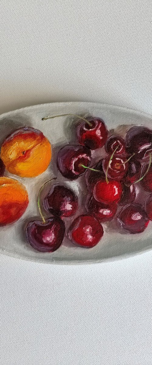 Sweet cherry by Leyla Demir