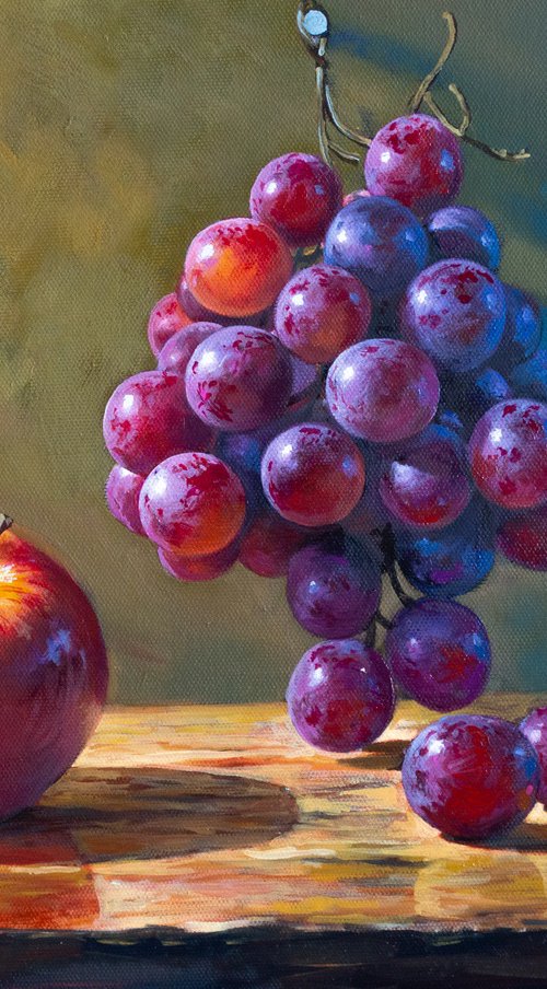 Still Life with Apple and Grapes by Kolodyazhniy Sergey