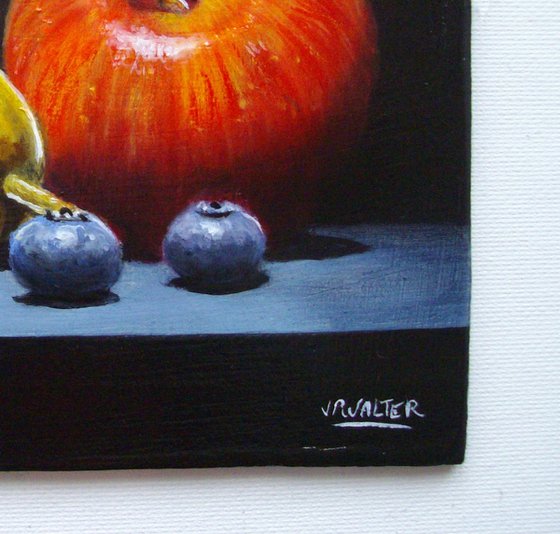 Fruit in chiaroscuro