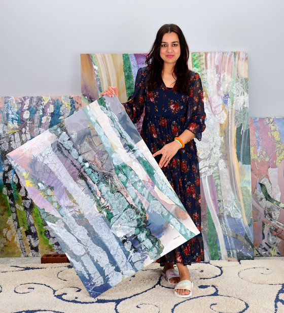 Still standing 02- Landscape tree trunks