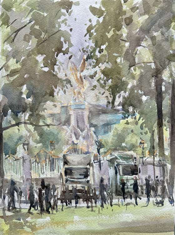 Green park, crowds in front of the Victoria Monument, 10 September 2022