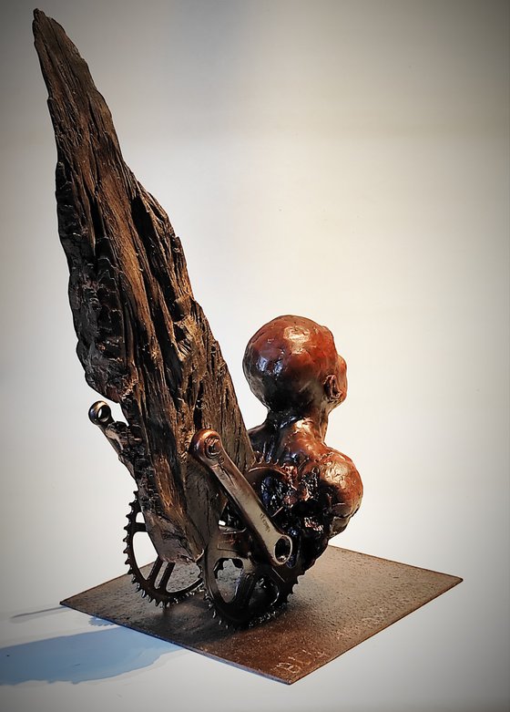 "Icarus" unique sculpture 62x45x33cm.