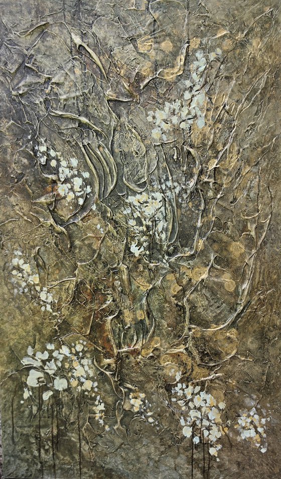 Gold Fantasy. Fragments of Summer Collection.