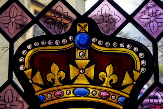 Glass Crown : Strawberry Hill House (Limited edition  1/20) 18"X12"