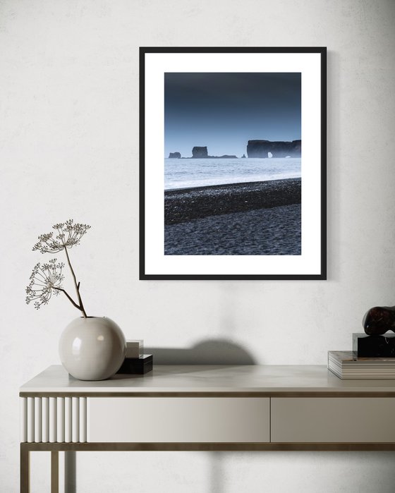 DARK BEACH
