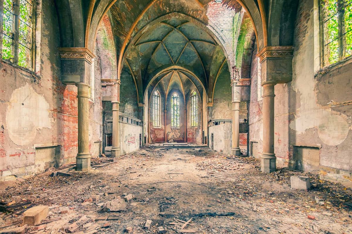 Photorealistic Cityscapes Photograph By Michael Schwan, 51 X 35", Forgotten Glory, Original Artwork