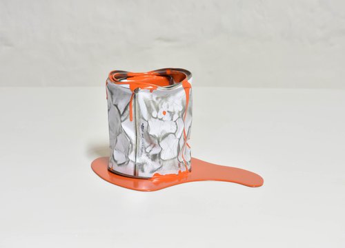 Le vieux pot de peinture orange - 355 by Yannick Bouillault