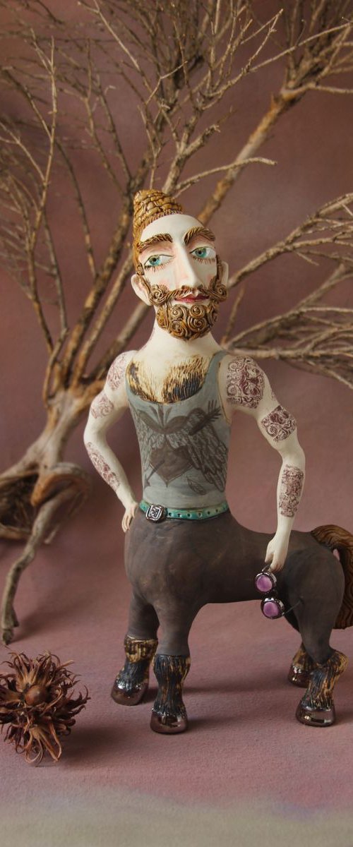 Hipster Centaur. Sculpture by Elya Yalonetski, 2018 by Elya Yalonetski
