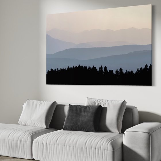 SUNSET IN THE MOUNTAINS