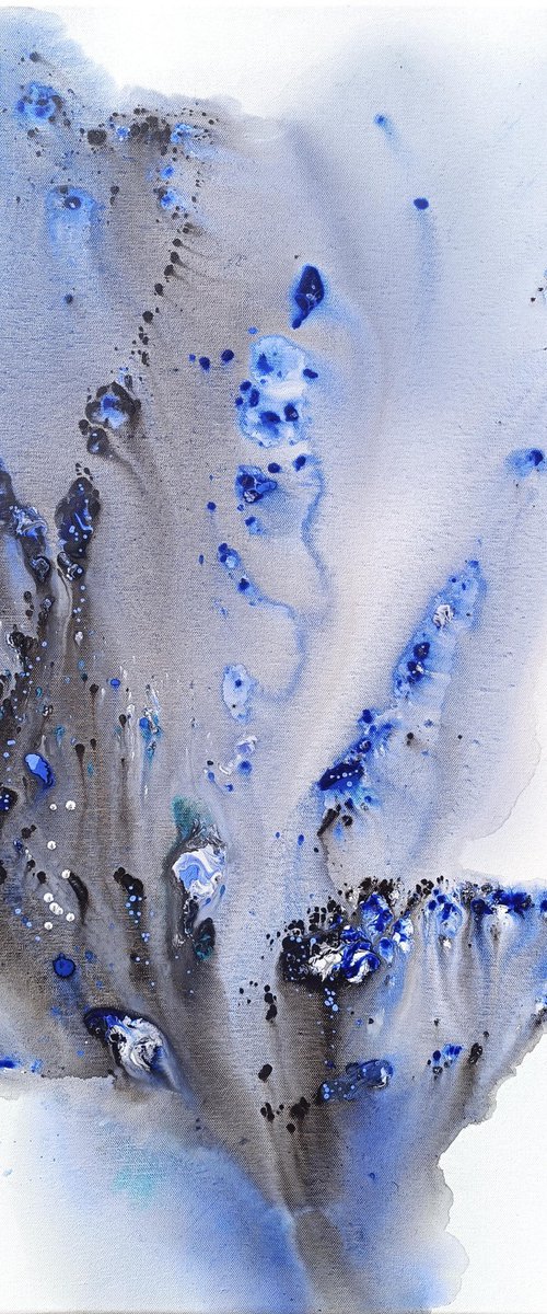 Nature 557 — Abstract Organic Blue by Muriel Napoli