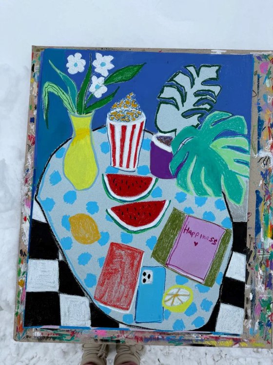 Moments of Summer on a Quiet Table