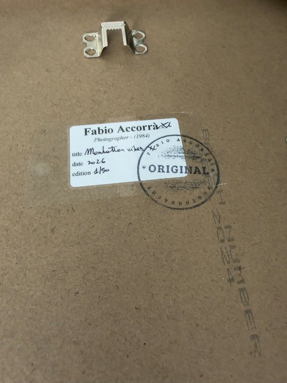 VERTICAL MANHATTAN XL