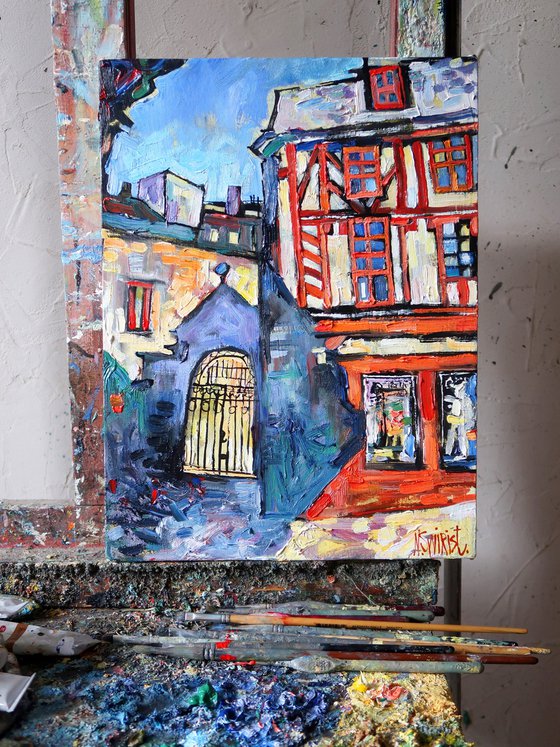 Shadows of the city of Vannes.