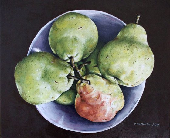 A bowl of Pears