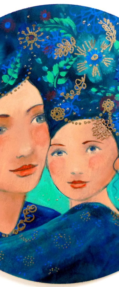 "Precious souls" 30 cm on wood. by Loetitia Pillault