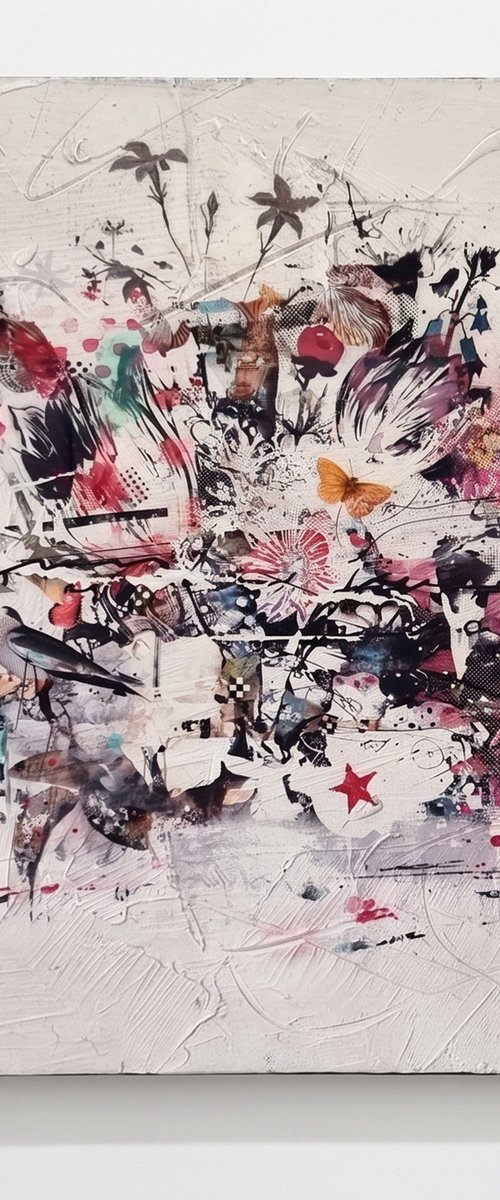 Flower bomb [Studio Clearance] by Teis Albers