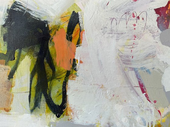 Fragments of vibrant stillness