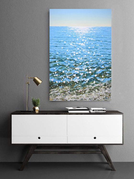 Blue water. Glare.