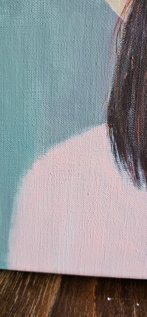 Naoko in pearl earrings