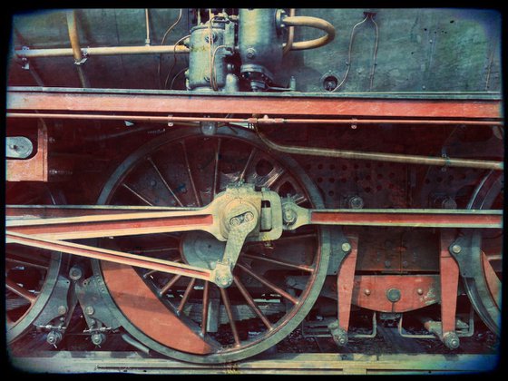 Old steam trains in the depot - print on canvas 60x80x4cm - 08385m3