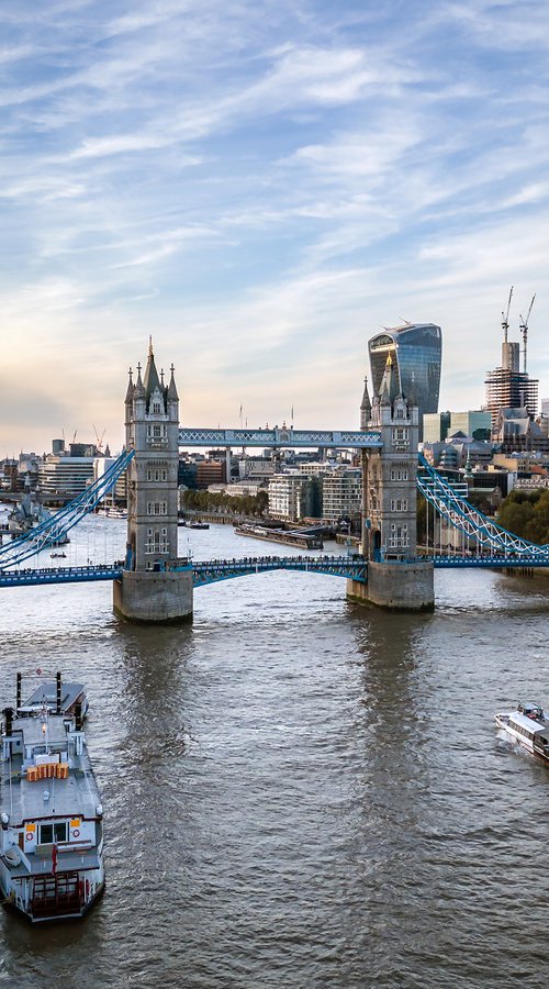 THE BEAUTIFUL TOWER BRIDGE by Fabio Accorrà