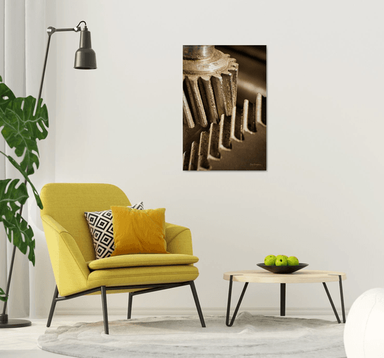 Old Gear Steel IV on Dibond with Plexiglass