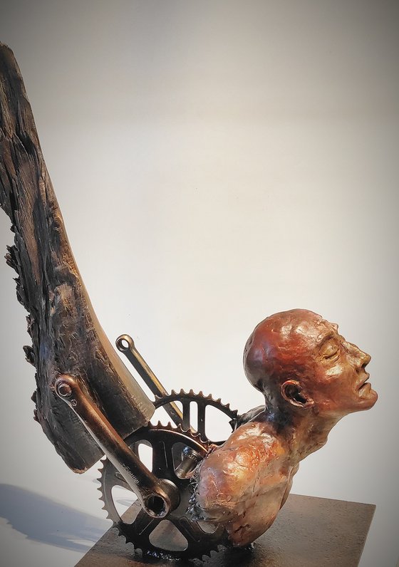 "Icarus" unique sculpture 62x45x33cm.