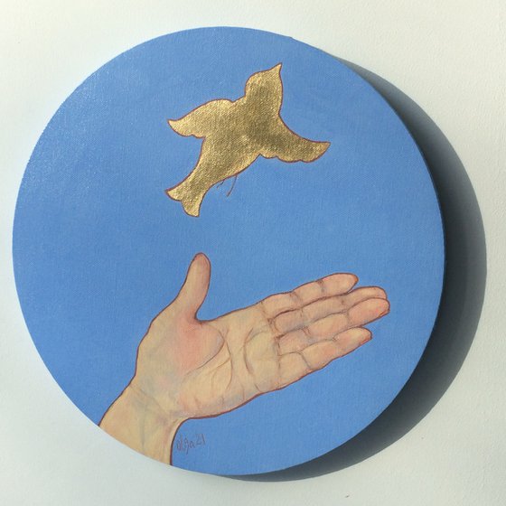 Original oil and golden leaf painting - Round canvas for living room - Hand and bird (2021)