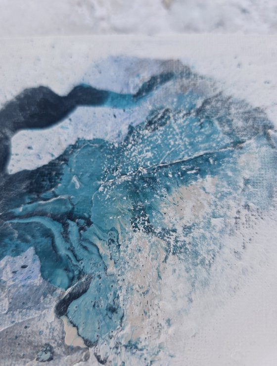 White Little story VII