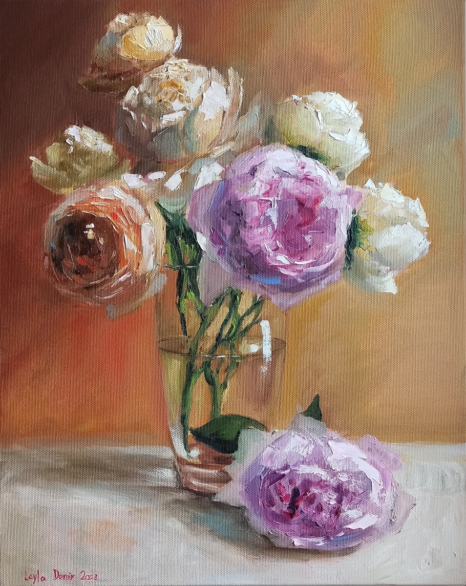 Pink roses in a Vase bouquet of flowers by Leyla Demir