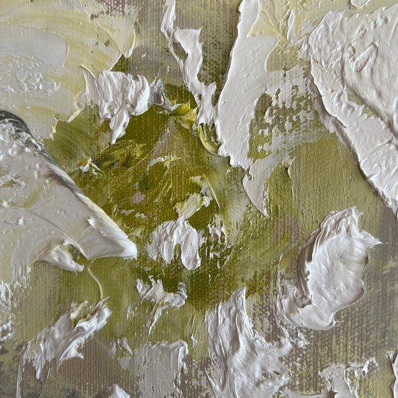 VANILLA DREAMS - Paradise flowers. Haze. Dawn. Peony garden. Tenderness. Magic. Irresistible.