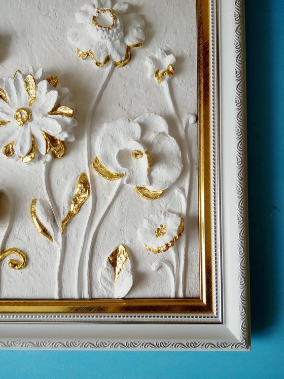 sculptural wall art "Flowers and Gold"