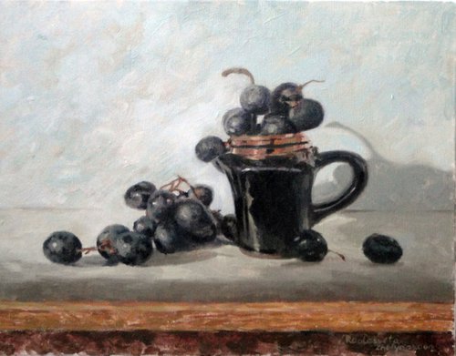 Black Grapes by Radosveta Zhelyazkova