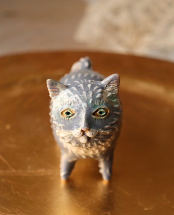 Grey Pussycat. Tiny sculpture by Elya Yalonetski